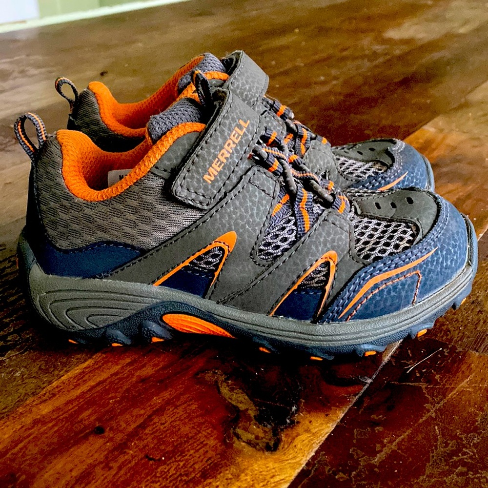 Merrell Trail Chaser Jr size 8
